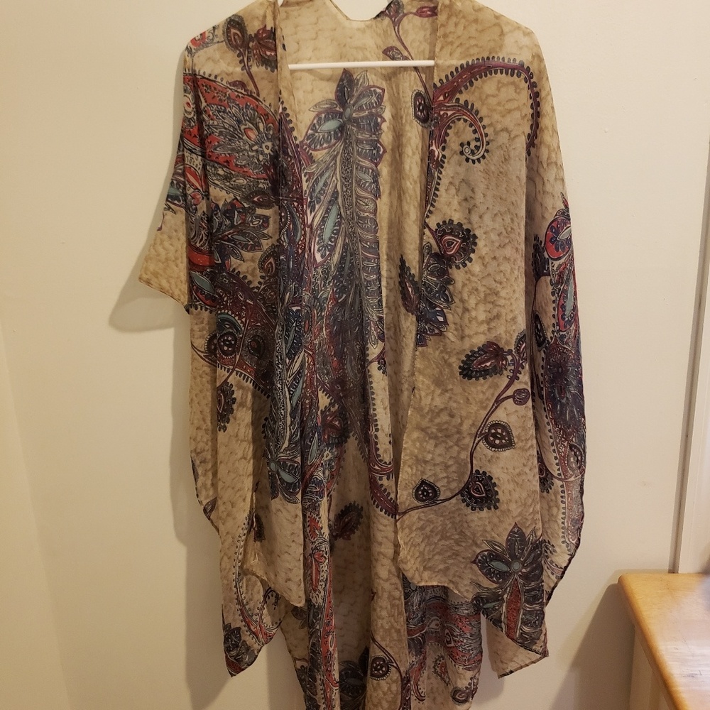NWT! Charlotte Russe floral Kimono
